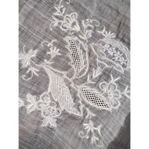 Vintage Linen Tablecloth 70 X105 Appx